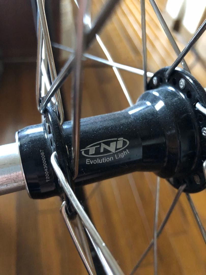 TNI Evolution Light ホイールセット　リムブレーキ　28h