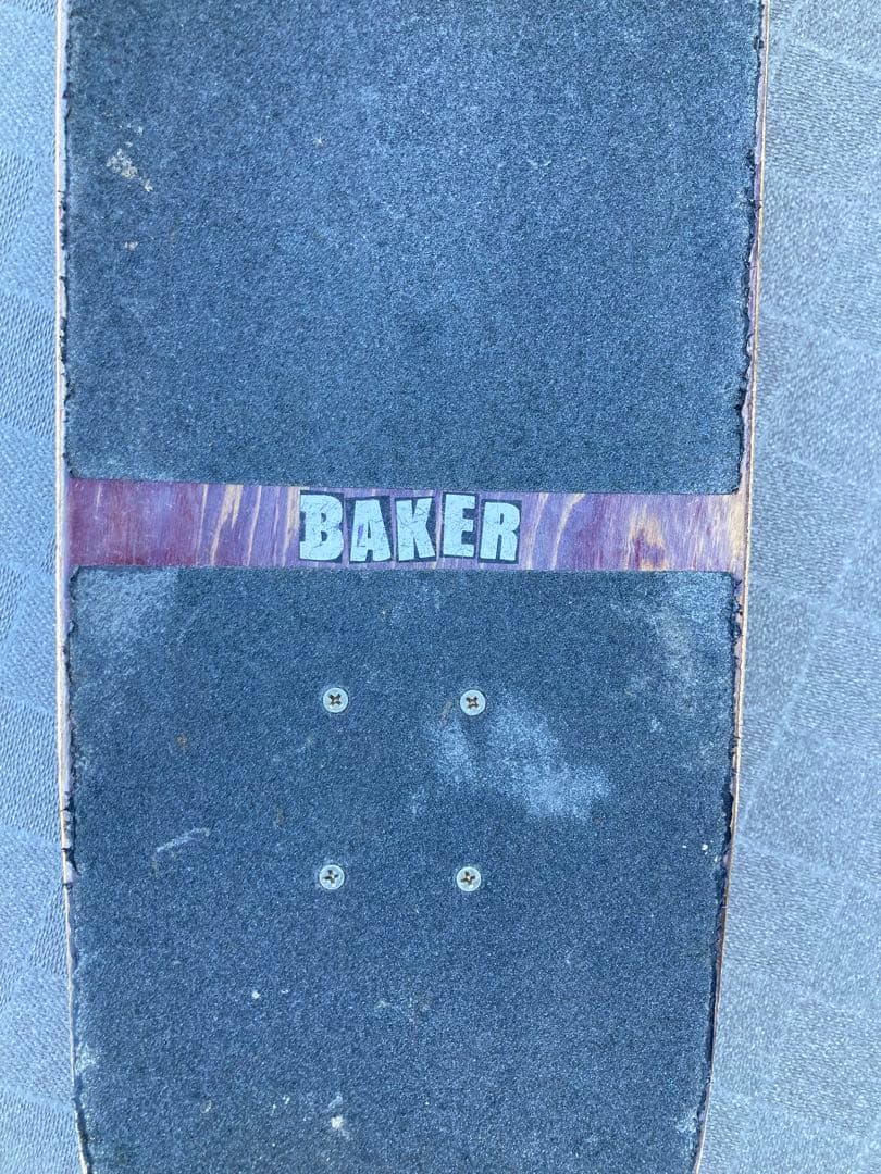 スケートボード　BAKER