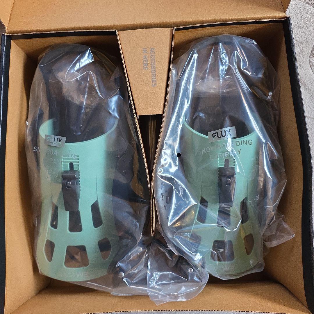 FLUX EM　サイズS グリーン　新品未使用　箱変形
