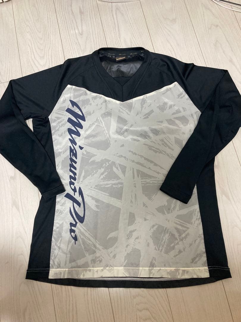 【早い者勝ち　値下げ交渉あり】ミズノプロ　ナイロン　ロングTシャツ