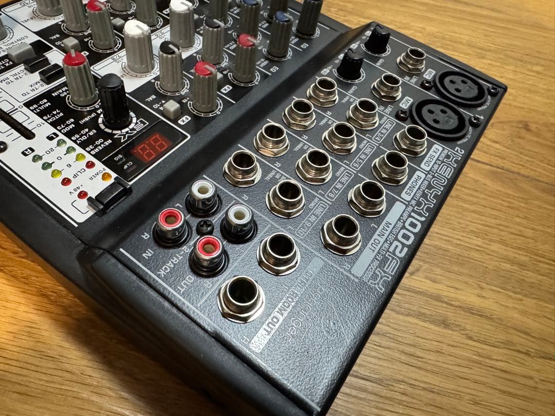 Behringer XENYX 1002FX アナログミキサー　本体のみ
