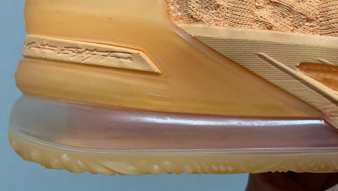 NIKE LEBRON 18【26.5cm】(US8.5)