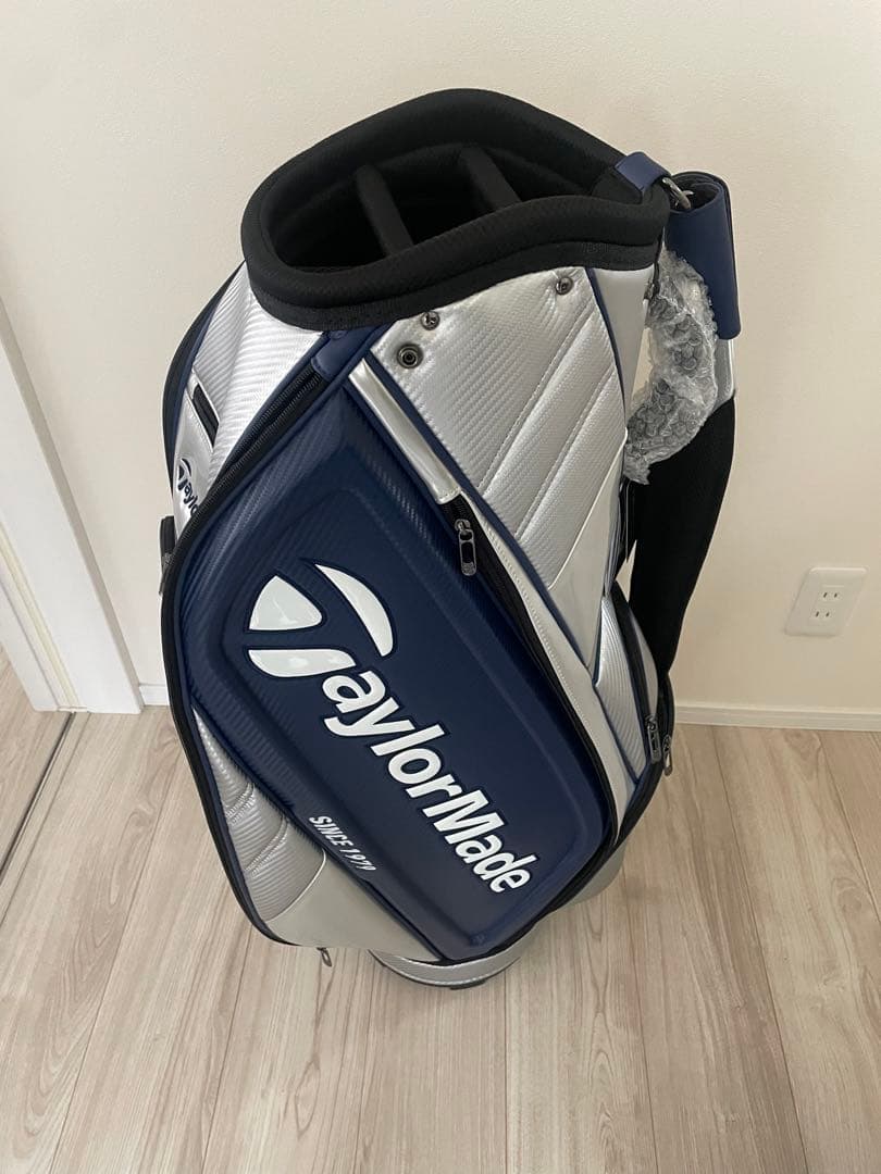 新品　TaylorMade オーステック キャディバッグ UN033