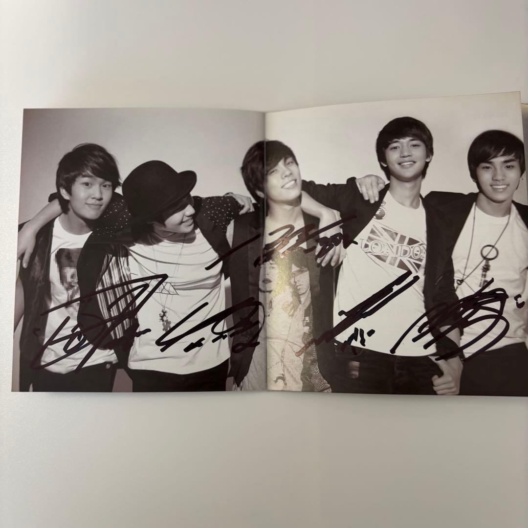 SHINee AMIGO 直筆サイン 全員 ジャケット＋歌詞カード 両面サイン