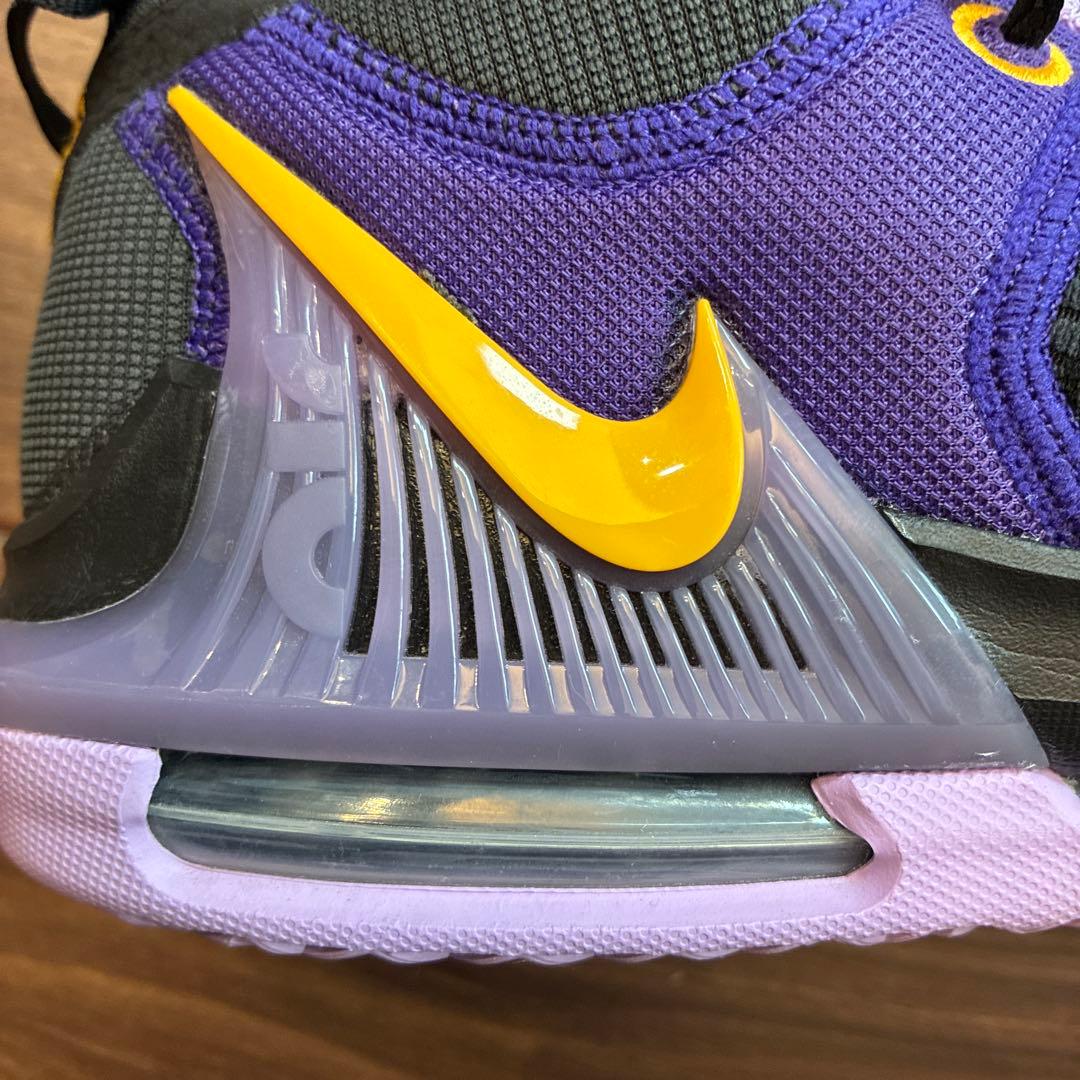 ナイキ バスケットシューズ メンズ レブロン ウィットネス VII