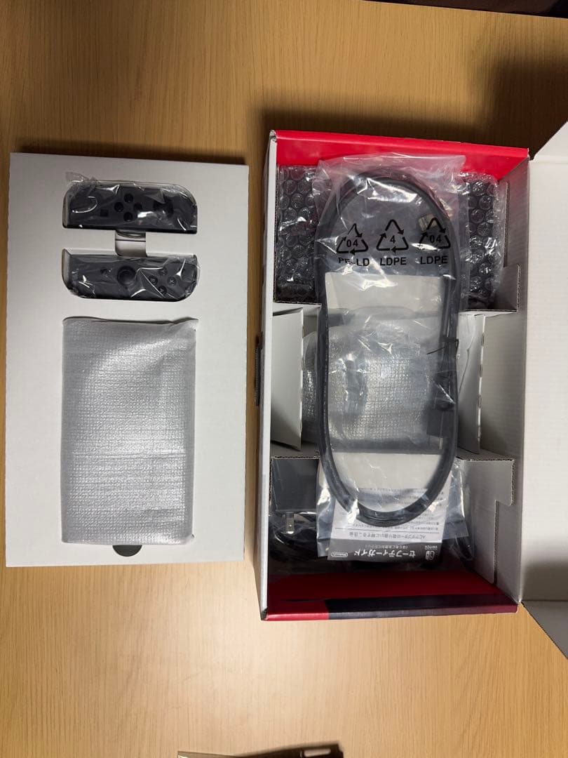 Nintendo Switch グレー 本体 バッテリー強化版　付属品付き
