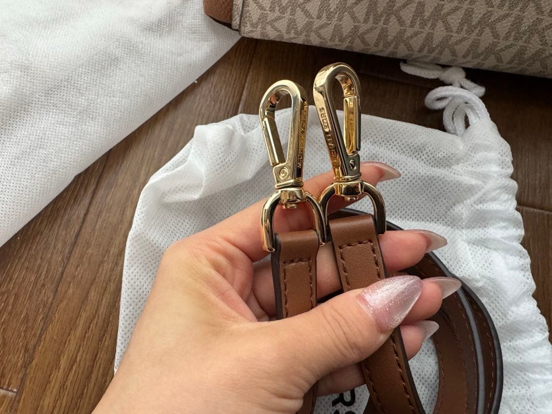 MICHAEL KORS ロゴ入りショルダーバッグ