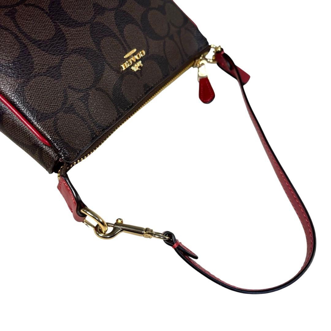 極美品　COACH アクセサリーバッグ　シグネチャー　ショルダー　肩掛け