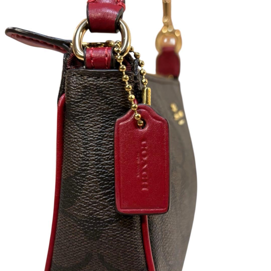極美品　COACH アクセサリーバッグ　シグネチャー　ショルダー　肩掛け