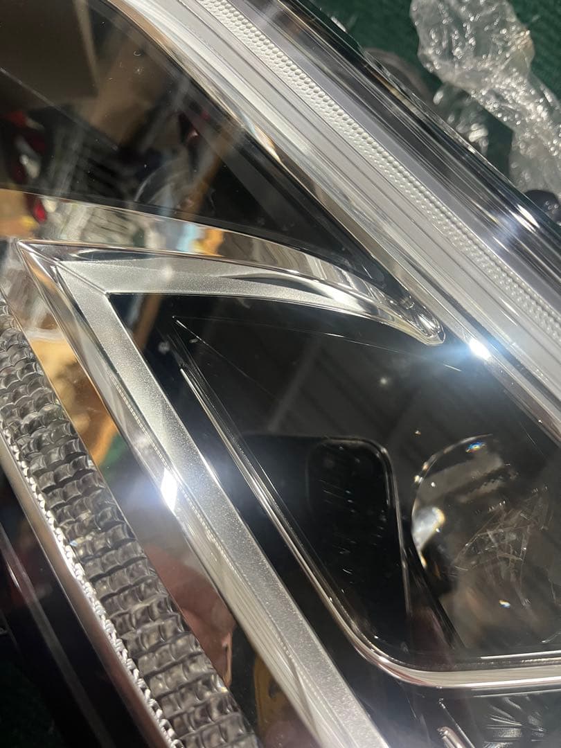 クラウン　２２０系　RS 三眼　美品　左右