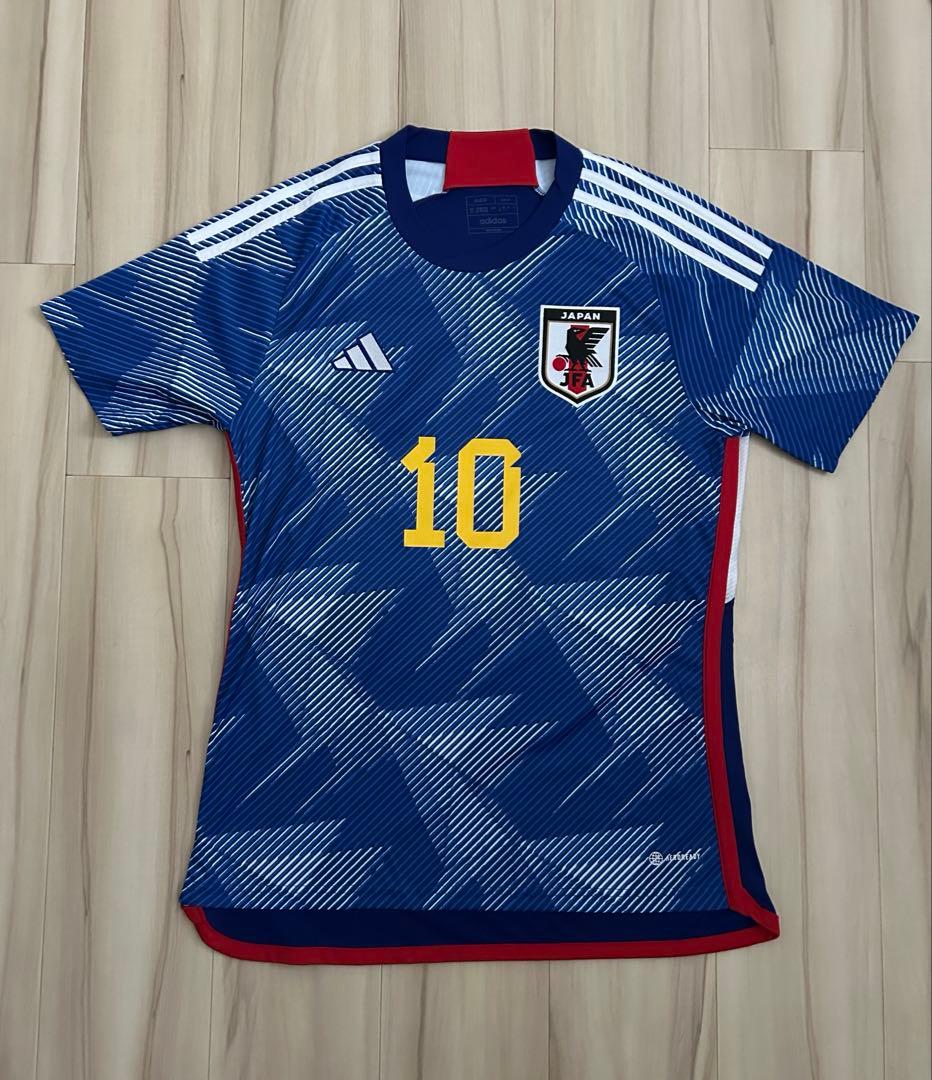 【美品】サッカー 日本代表 2022 レプリカ ユニフォーム 南野拓実 Lサイズ
