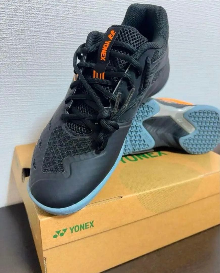 新品未使用　YONEX バドミントンシューズ SHBCA1W 26.5