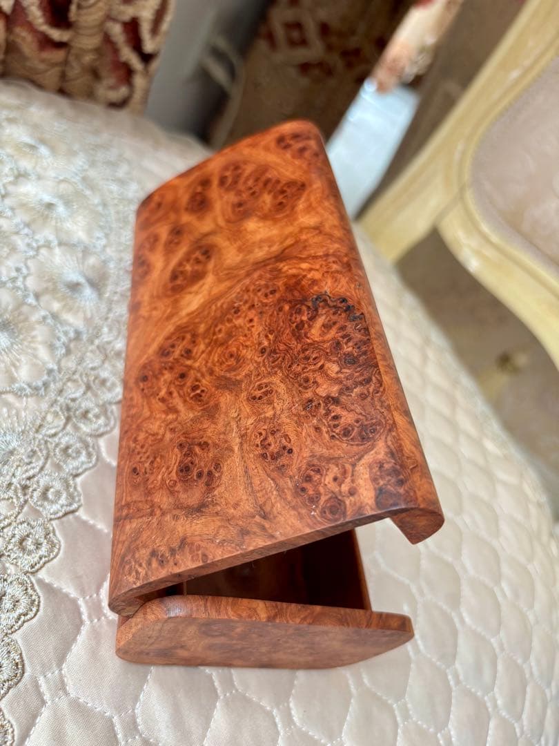 【新品】花梨 瘤杢 無垢材 ジュエリーボックス⭐️小物入れ⭐️宝石箱