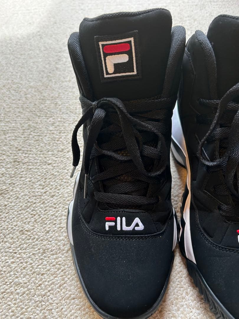 とんくん様、専用ページ　FILA 黒 ハイカット28センチ