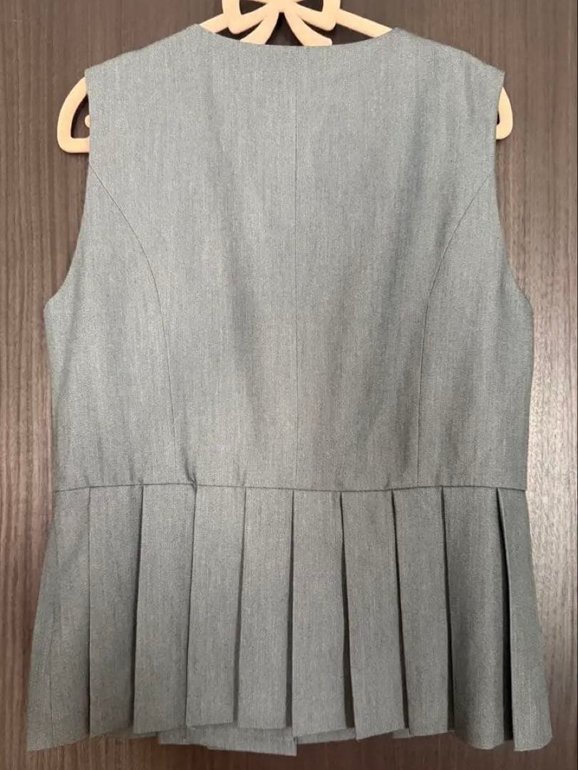 【美品】Bibiy CECILEPLEATSVEST プリーツベスト