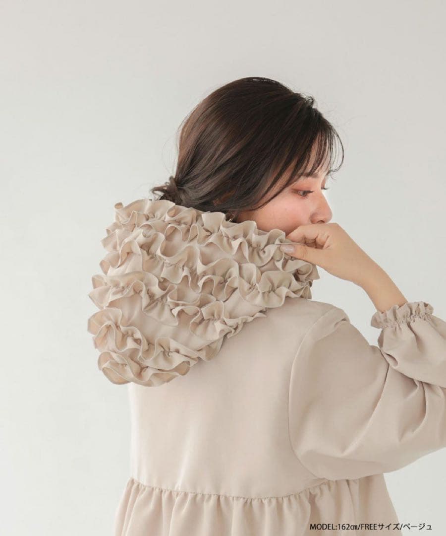 Fit more★　フリルフードティアードジャケット　新品　スプリングコート
