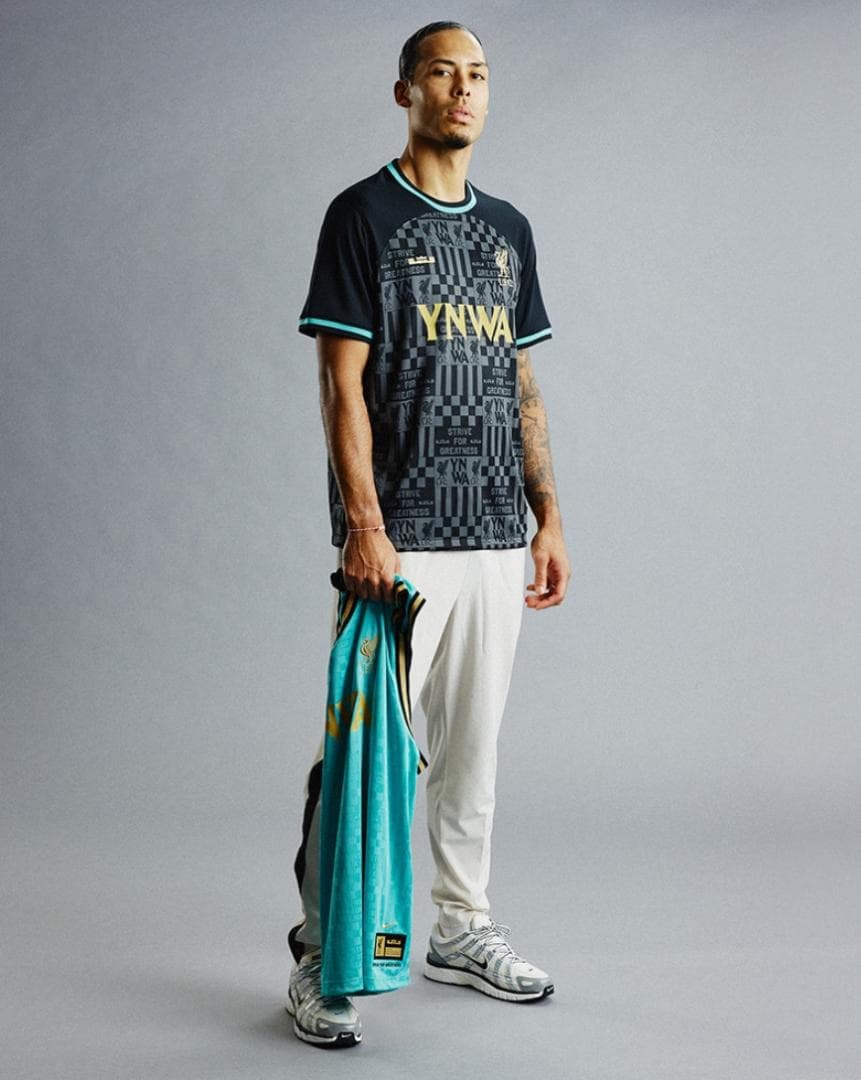 新品 LeBron James × リヴァプールFC Stadium ジャージー