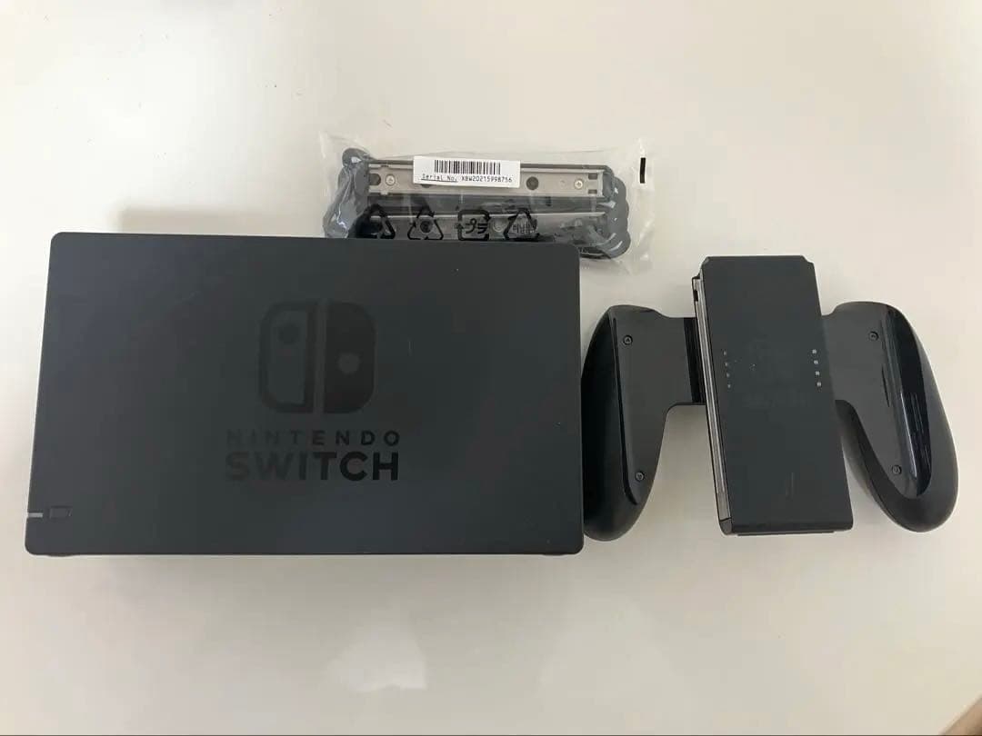 NintendoSwitch1本体＋プロコン2個