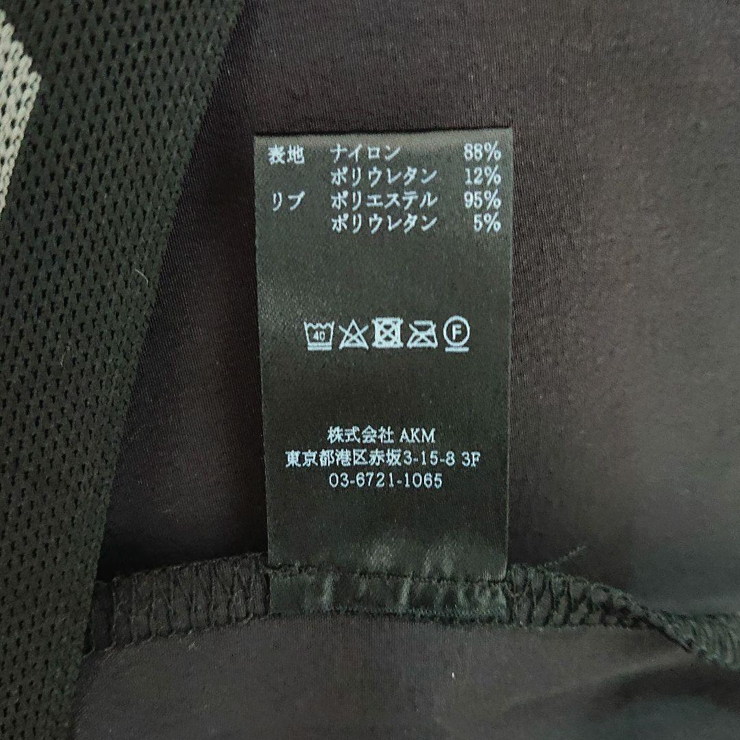 ウノピュウ・1PIU1UGUALE3黒ポロシャツ 新品タグ付きⅥ サイズ