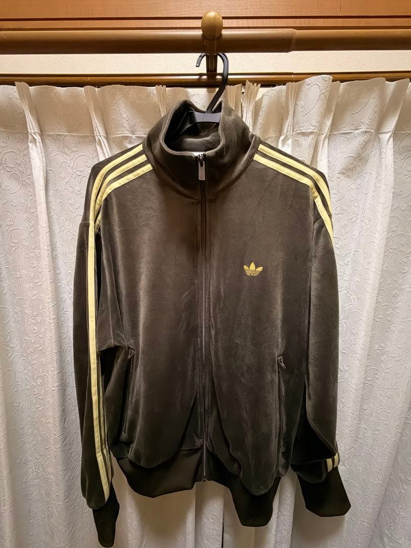 adidasファイヤーバード　トラックジャケット　ベロア　ブラウン