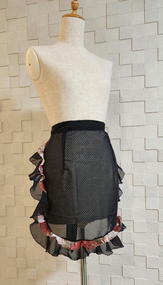 ハンドメイド フラメンコ衣装 新品 シージョ・エプロン 赤系 花柄 黒×白水玉