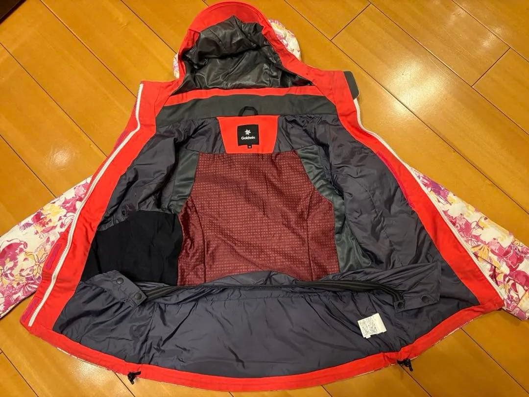 GOLDWINスキーウェア（女性用）