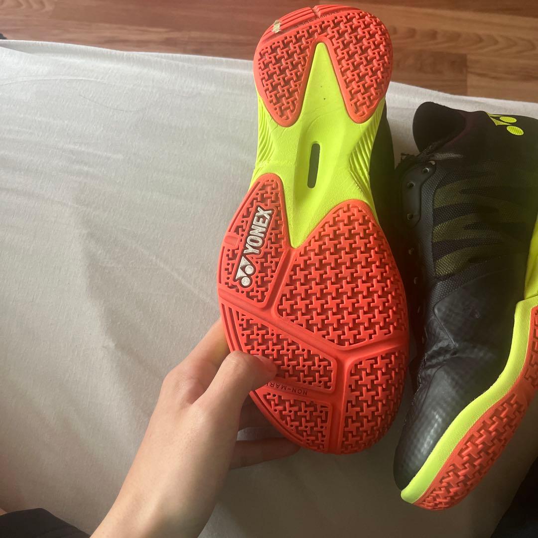 YONEX バドミントンシューズ ブラック/イエロー
