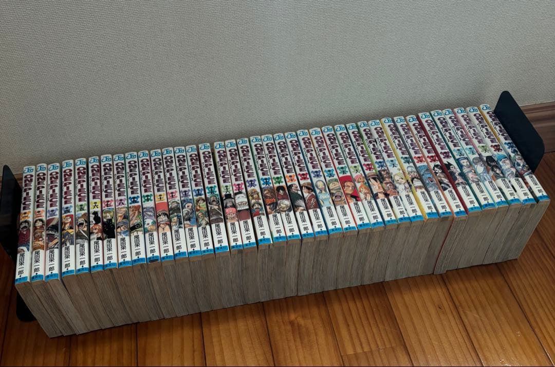 ONE PIECE 1〜112巻セット＋映画特典・小説6冊 ワンピースまとめ売り