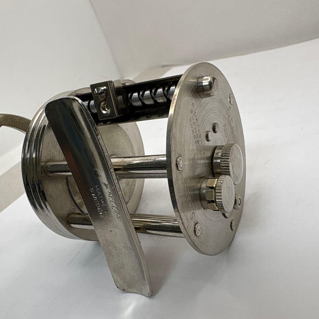 ABU 1550ベイトリール 収納袋付き