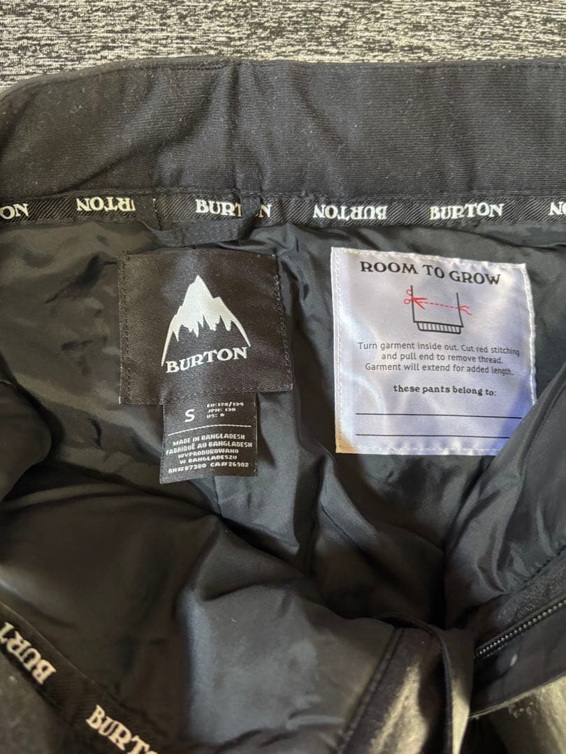 Burtonキッズウエア上下セット　Sサイズ　130.140