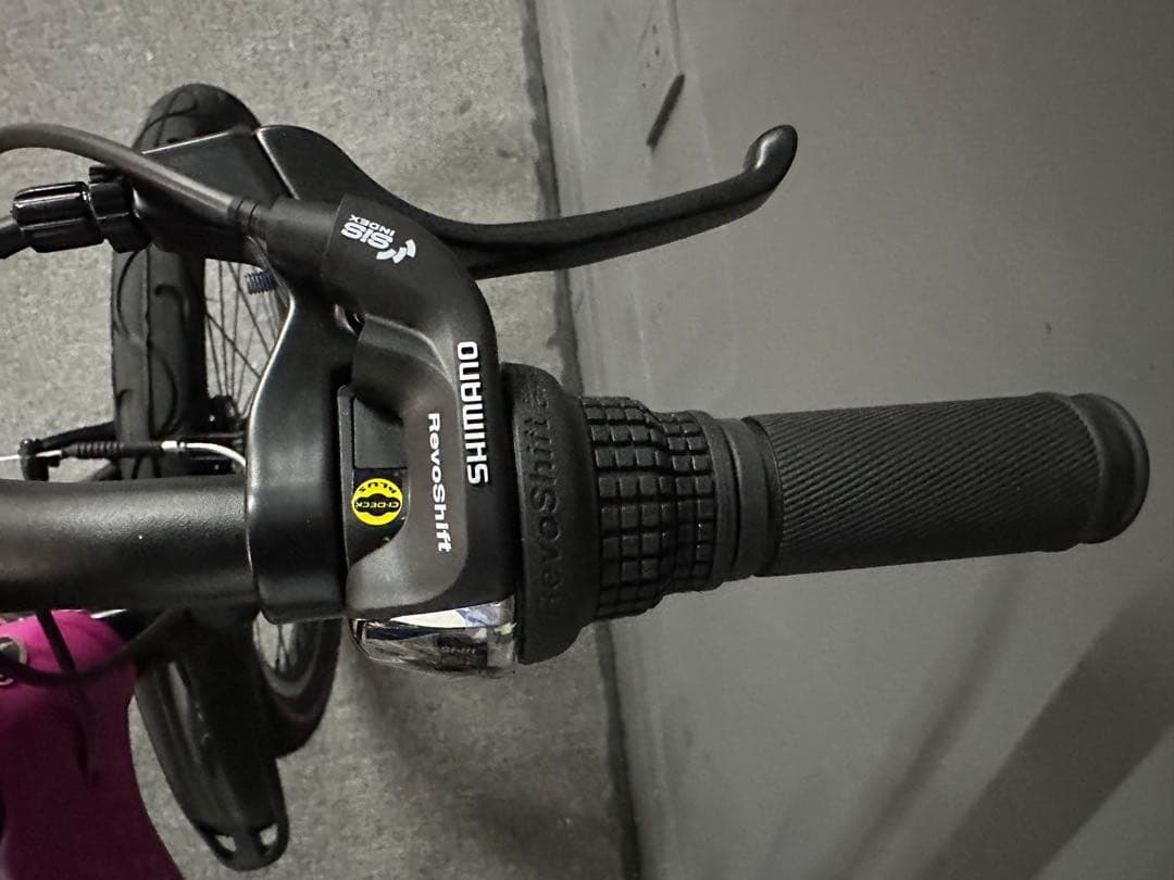 ランボルギーニ キッズバイク 20インチ サスペンション付 7段変速 新品未使用