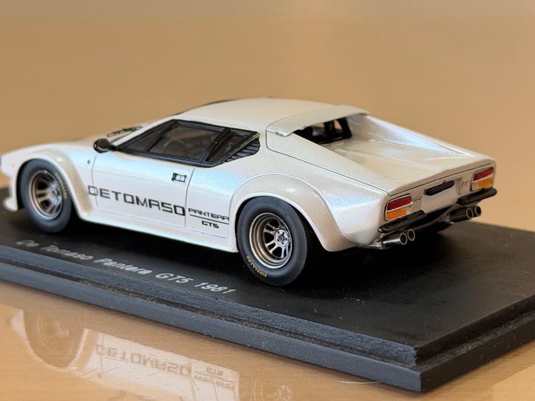 ミニカー Spark De Tomaso Pantera GT5 1981 1/43