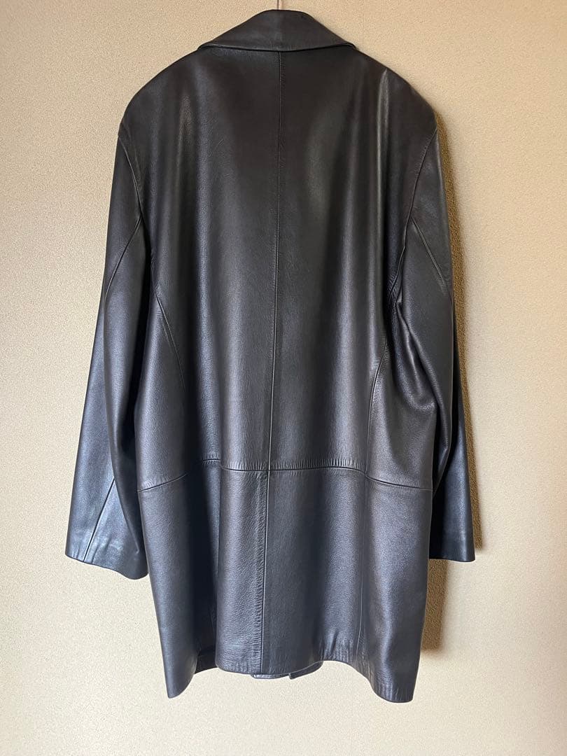 LOEWE ブラックレザーコート