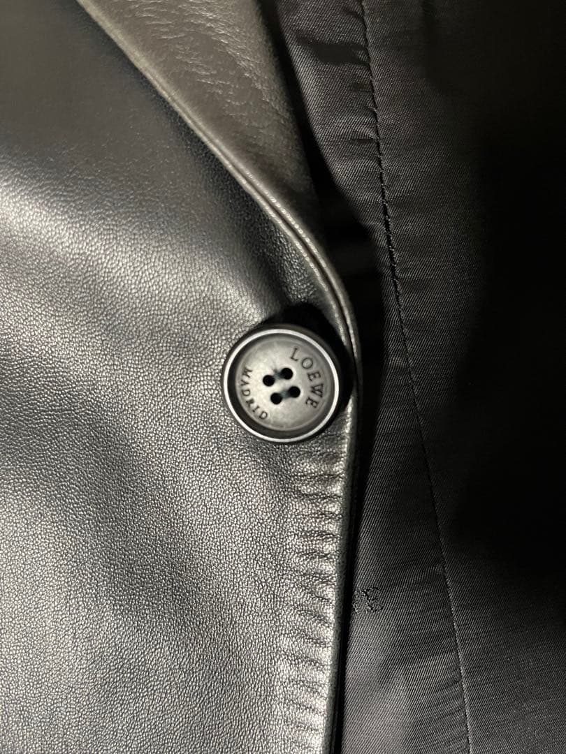 LOEWE ブラックレザーコート