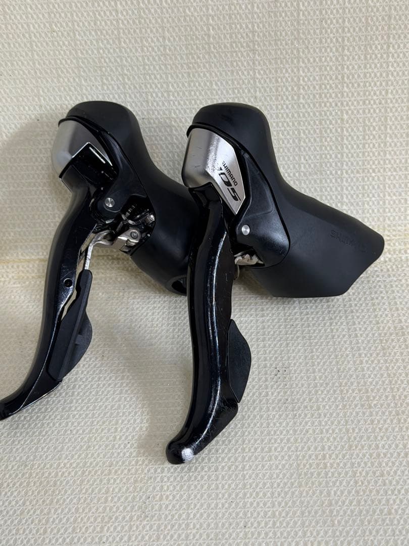 ST-5700 105 10s STIレバー 左右セット　シマノ