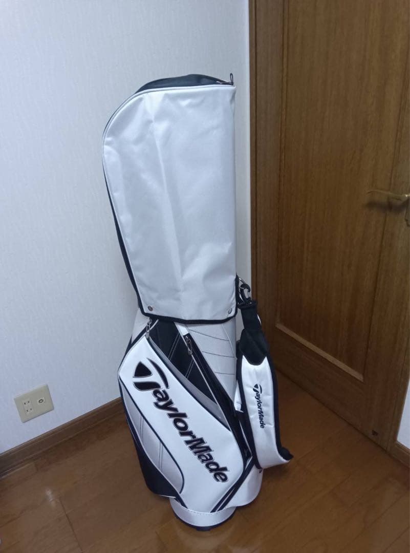 レア物 TaylorMade ゴルフバッグ Audiロゴ付き
