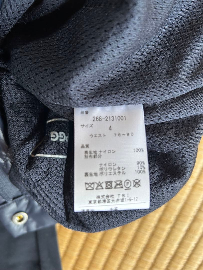 新品❣️PGG パーリーゲイツ　ダウン　ユニセックス　ハーフパンツ　サイズ４