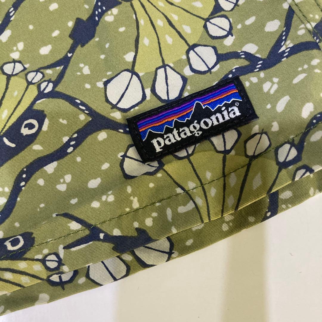 patagonia バギーズ　男の子用 オリーブグリーン