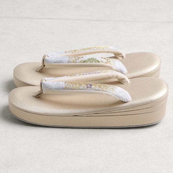 【新品】沙織謹製 草履バッグセット 草履24cm 古典柄 帯地 　03214