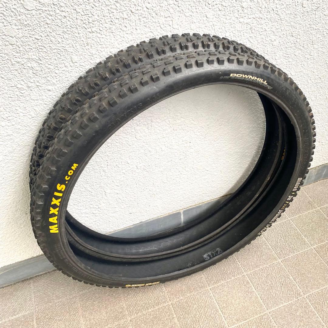 MAXXIS Super Tacky Minion DHF 26×2.35