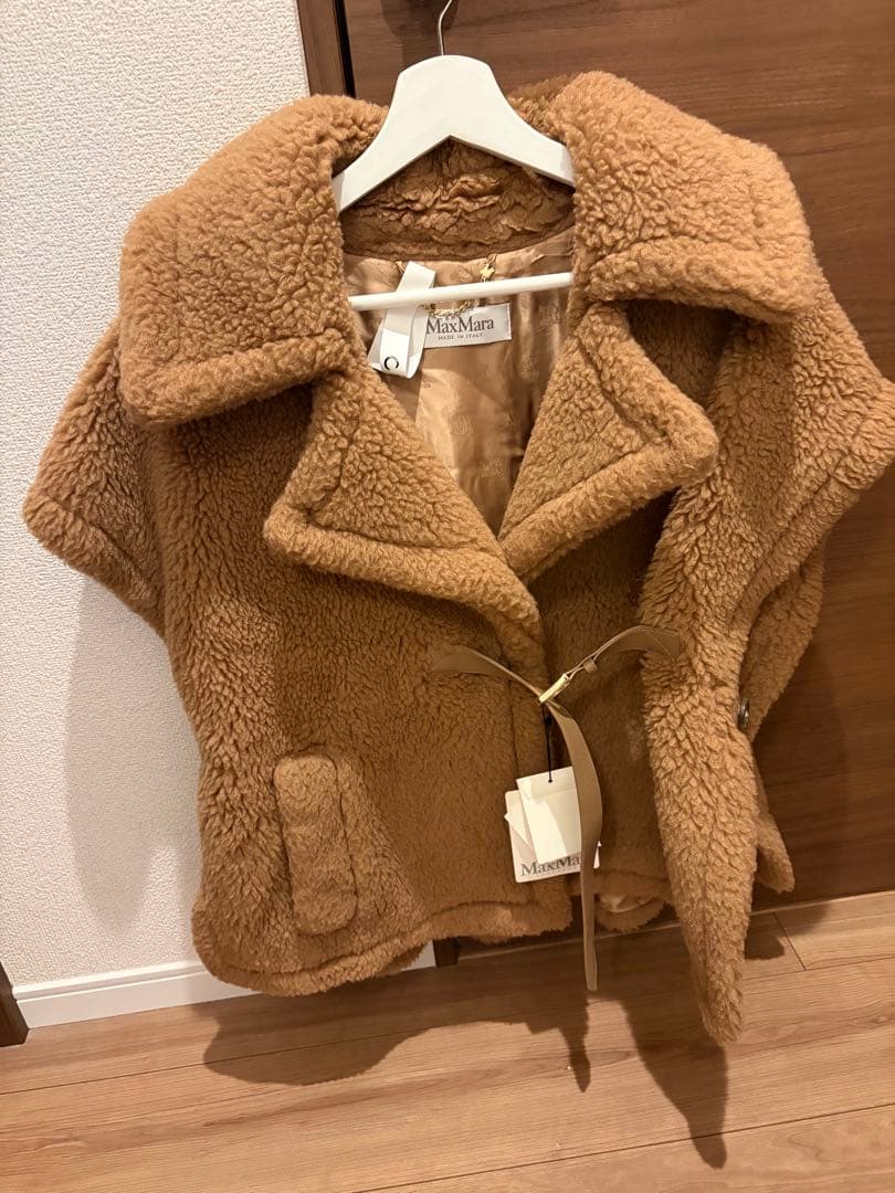 【新品未使用タグ付き】Max Maraテディベアケープ ABAVO キャメル