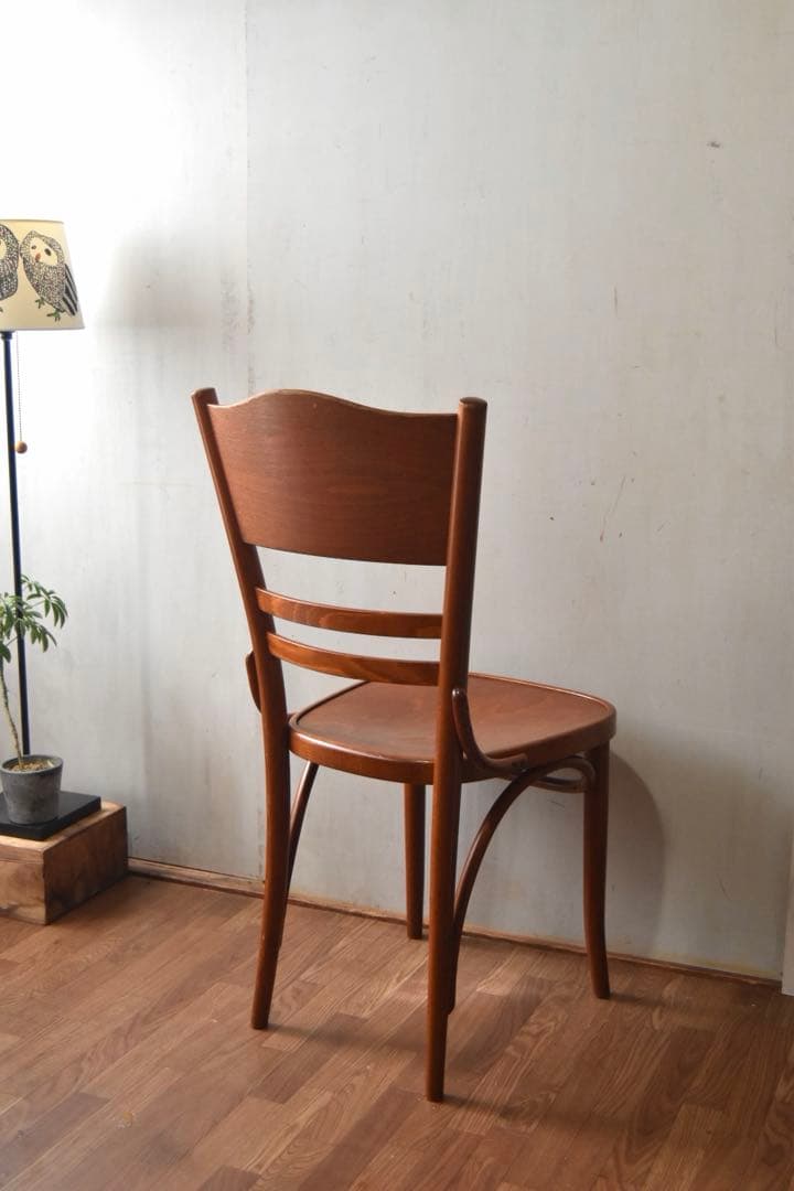 Bentwood chair ④