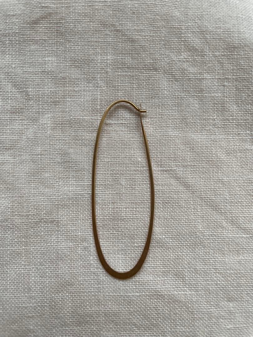つきMelissaJoyManningLongOval Hoops(片耳)