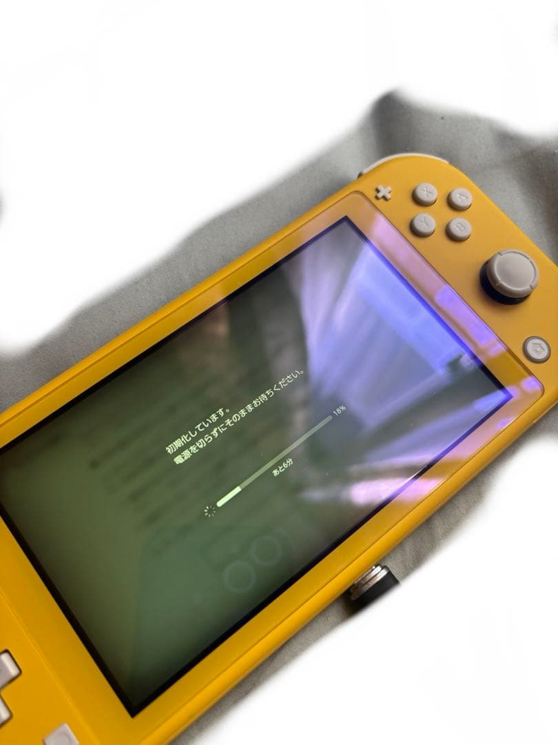 ニンテンドー　Switch Lite イエロー　本体のみ