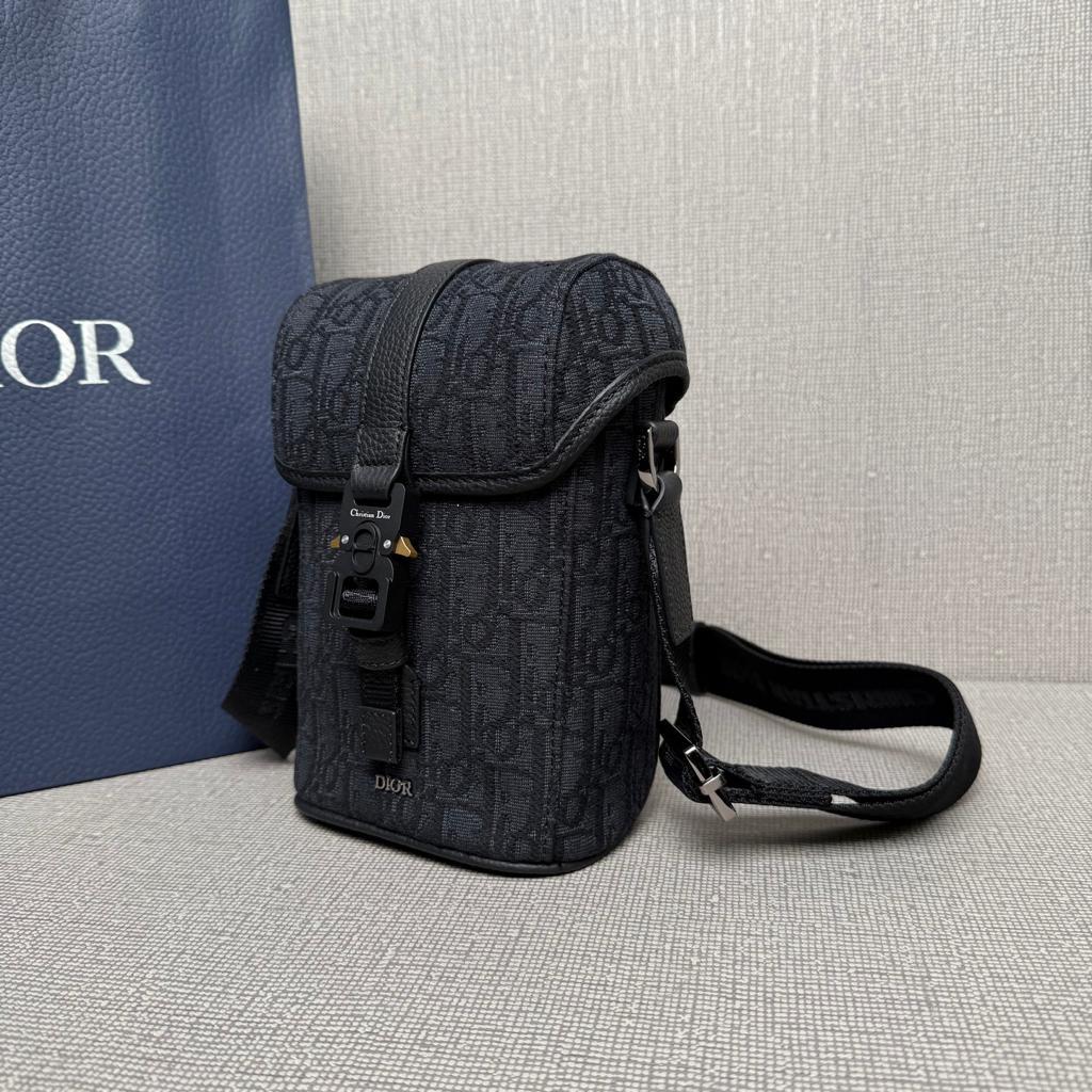 未使用 保管品✨ キャンバス × レザー　肩掛け　スマホショルダーバッグ