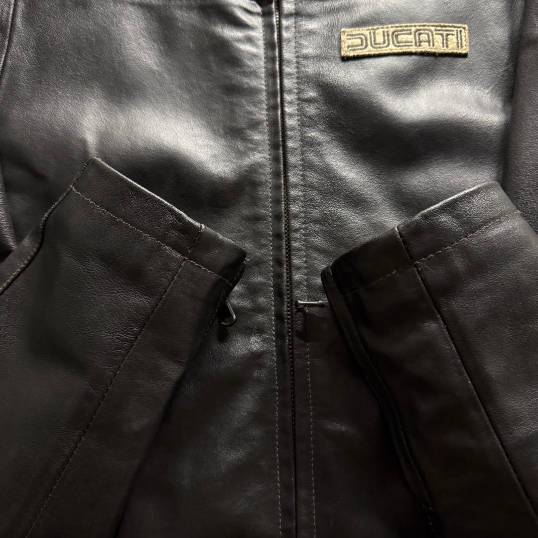 【絶品】Ducati ドゥカティ　L ライダースジャケット　ワッペン　短丈　黒