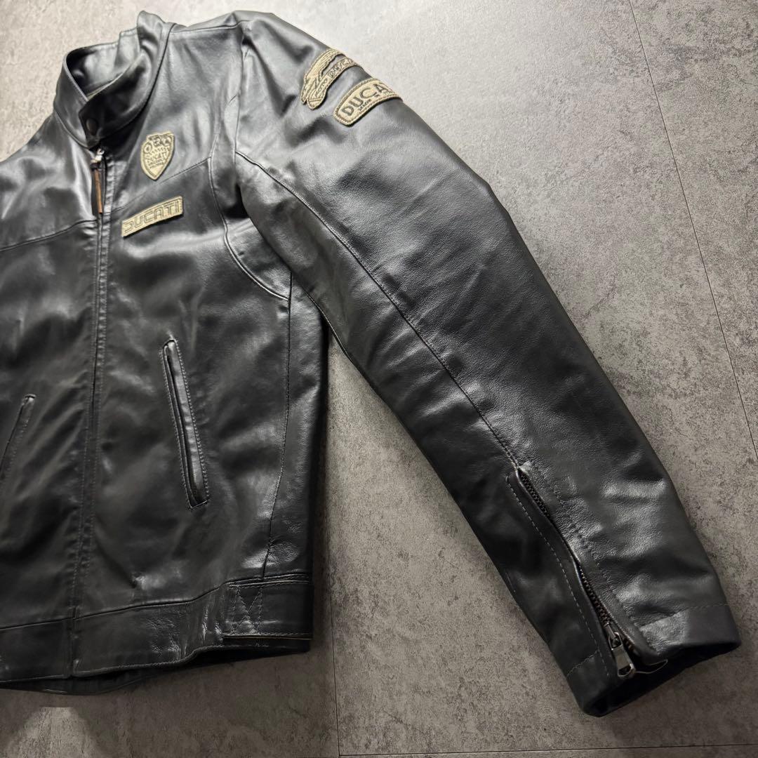 【絶品】Ducati ドゥカティ　L ライダースジャケット　ワッペン　短丈　黒