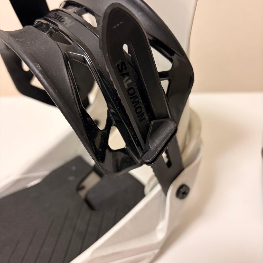 SALOMON RHYTHM Mサイズ　スノーボード　ビンディング ホワイト