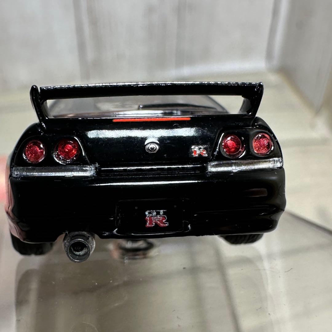 FH 1/64 日産 スカイライン GT-R R33 ブラック　合金ミニカー