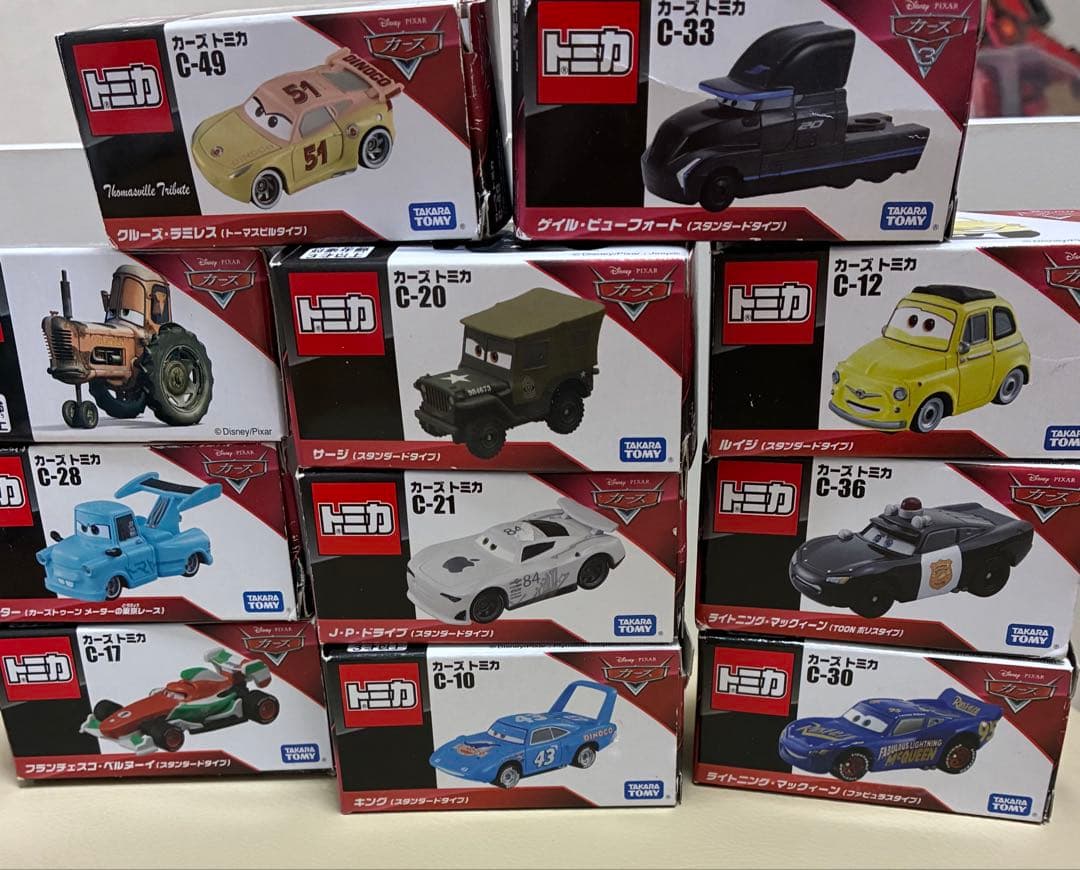 トミカ　カーズ　ミニカー　まとめ売り　15台